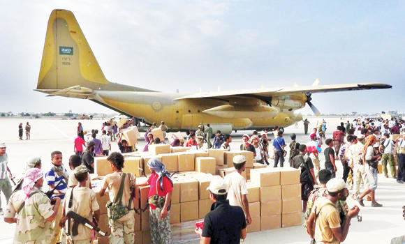 Saudi, Emirati aid planes help Aden get back on feet