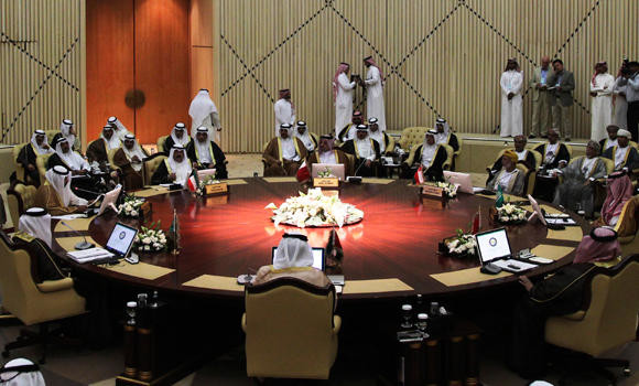 Gulf FMs hold pre-summit talks Tuesday